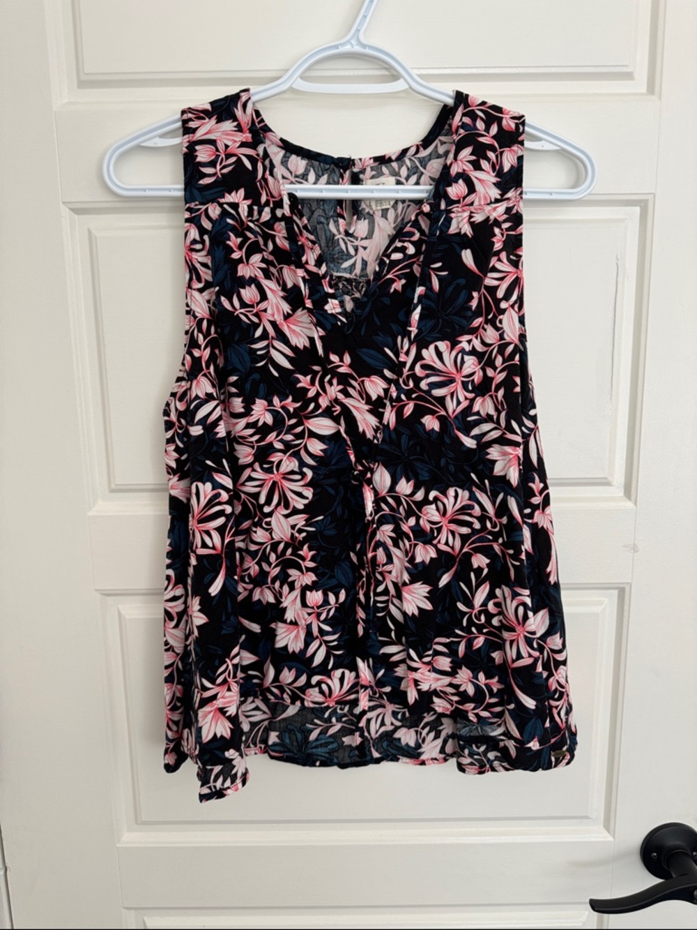 O'Neill Black Floral V-Neck Sleeveless Camisole with Pink Accents